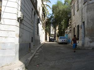 LA CITE PERRET L ENTREE DU PARKING COTE RUE LAVIGERIE 